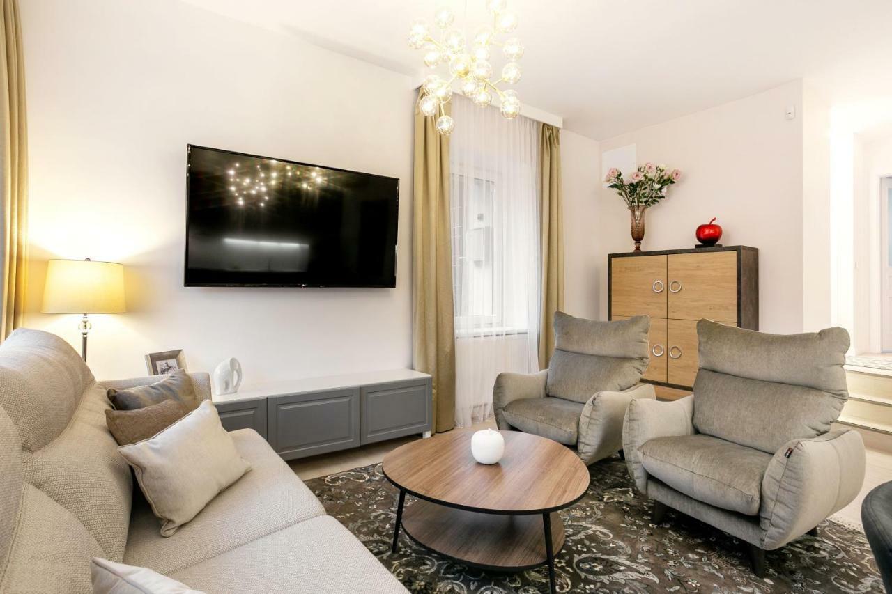 Luxury For Everyone - Hills Park Lux Apartments 3 VNO Exteriér fotografie